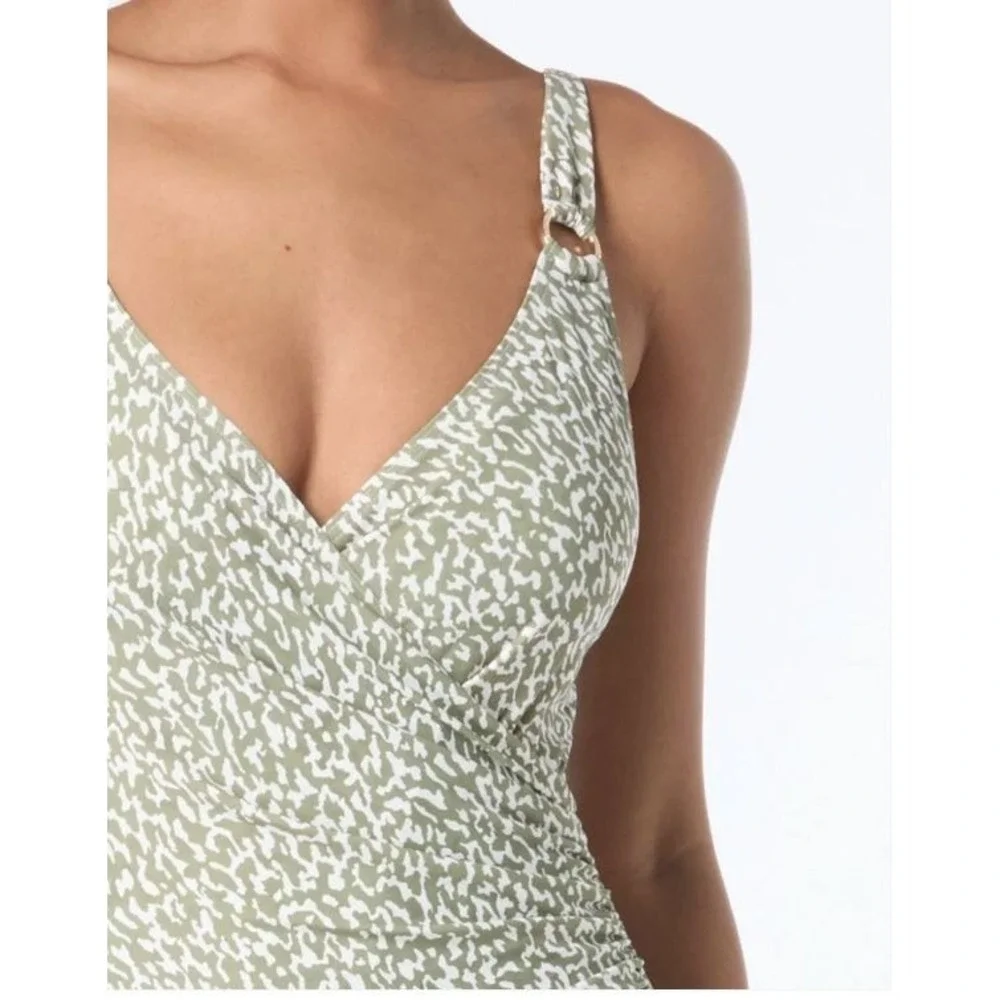 Michael Kors Hazy‎ Cheetah Surplice One-Piece Swimsuit in Safari Green Size 6